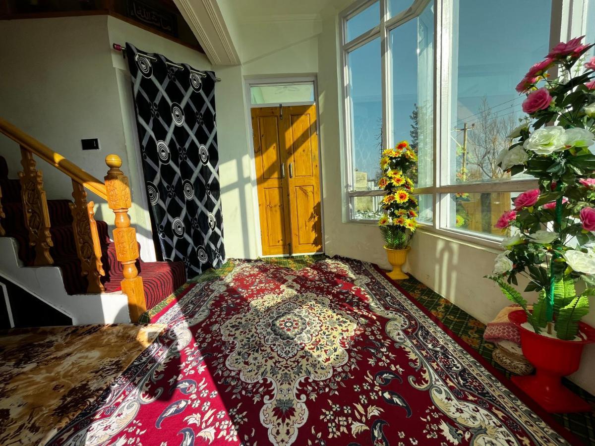 Everest Guest House Gulmarg Eksteriør billede