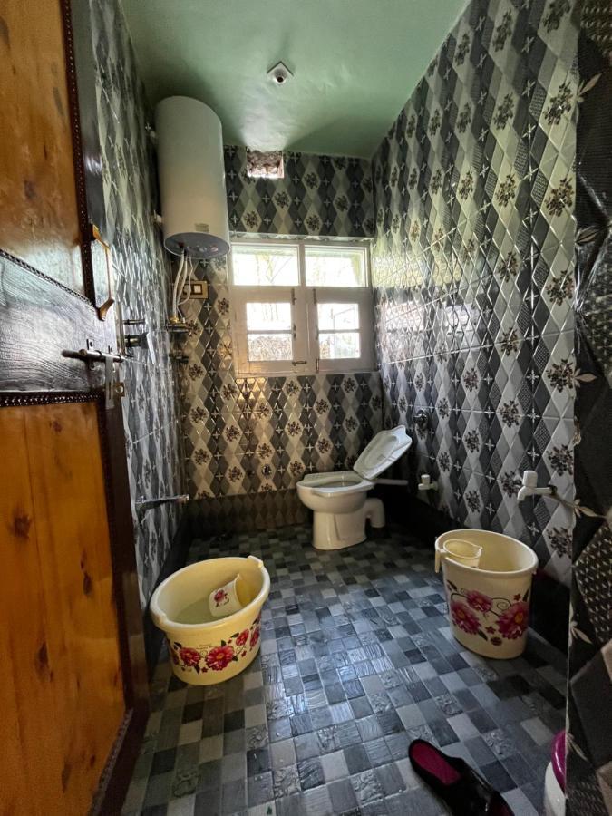 Everest Guest House Gulmarg Eksteriør billede