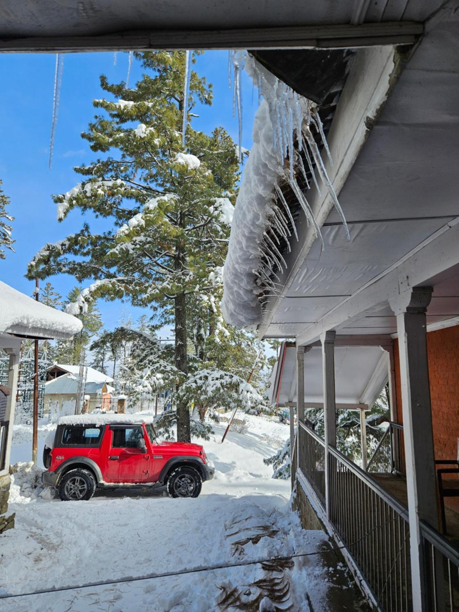 Everest Guest House Gulmarg Eksteriør billede